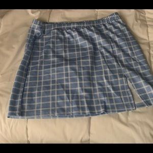 Shein skirt, it’s very trendy, blue and white